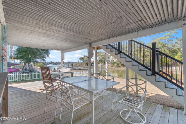 205 SW 15th Street, Oak Island, NC 28465
