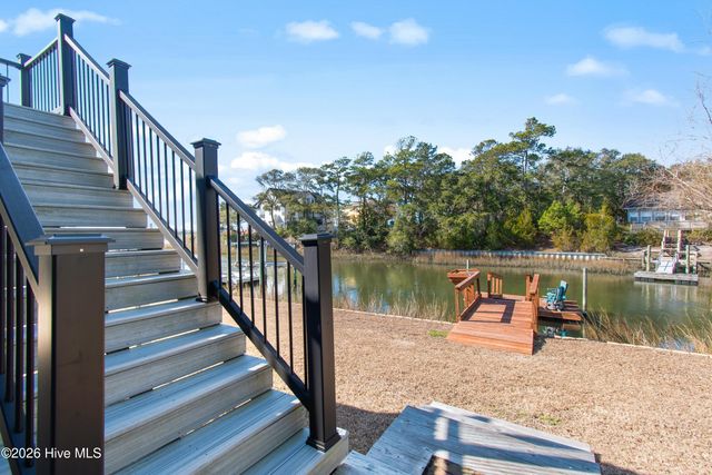 205 SW 15th Street, Oak Island, NC 28465