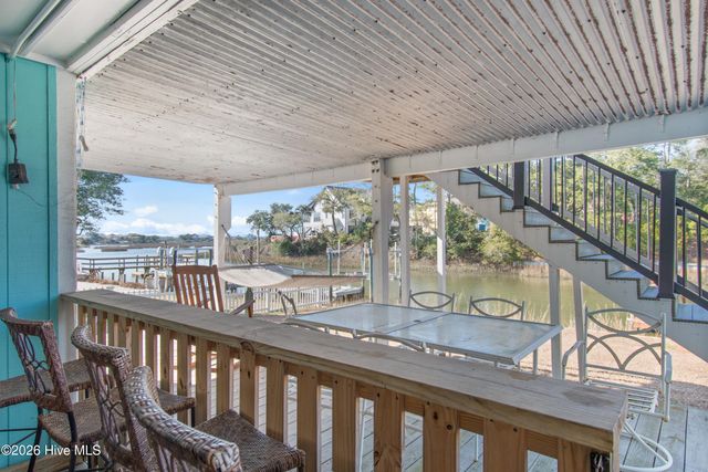 205 SW 15th Street, Oak Island, NC 28465