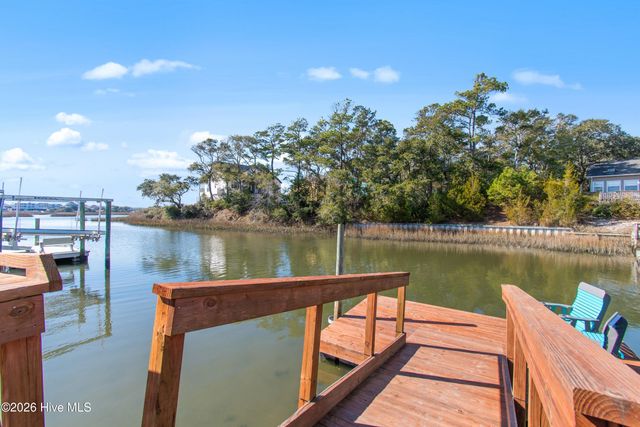 205 SW 15th Street, Oak Island, NC 28465