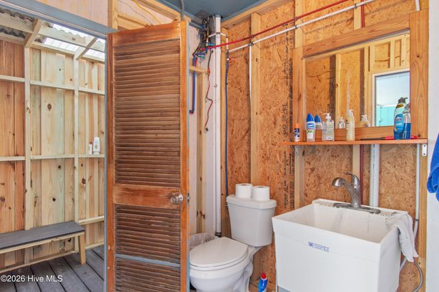 205 SW 15th Street, Oak Island, NC 28465