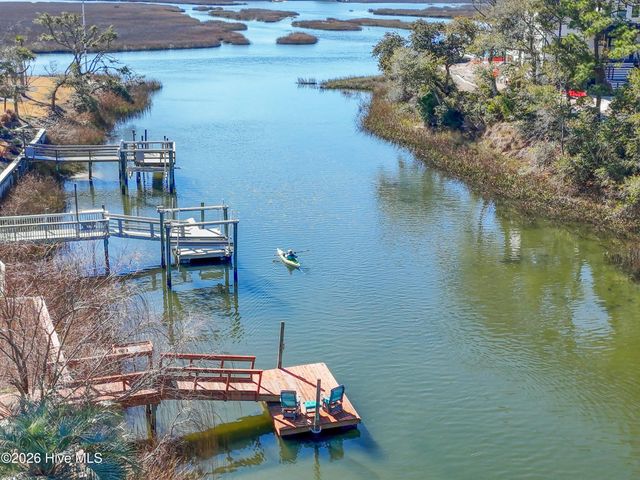 205 SW 15th Street, Oak Island, NC 28465