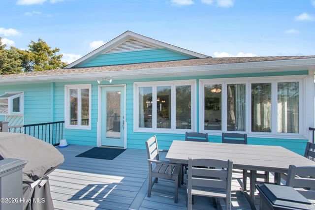 205 SW 15th Street, Oak Island, NC 28465