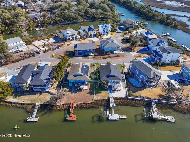 205 SW 15th Street, Oak Island, NC 28465