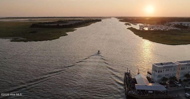 205 SW 15th Street, Oak Island, NC 28465