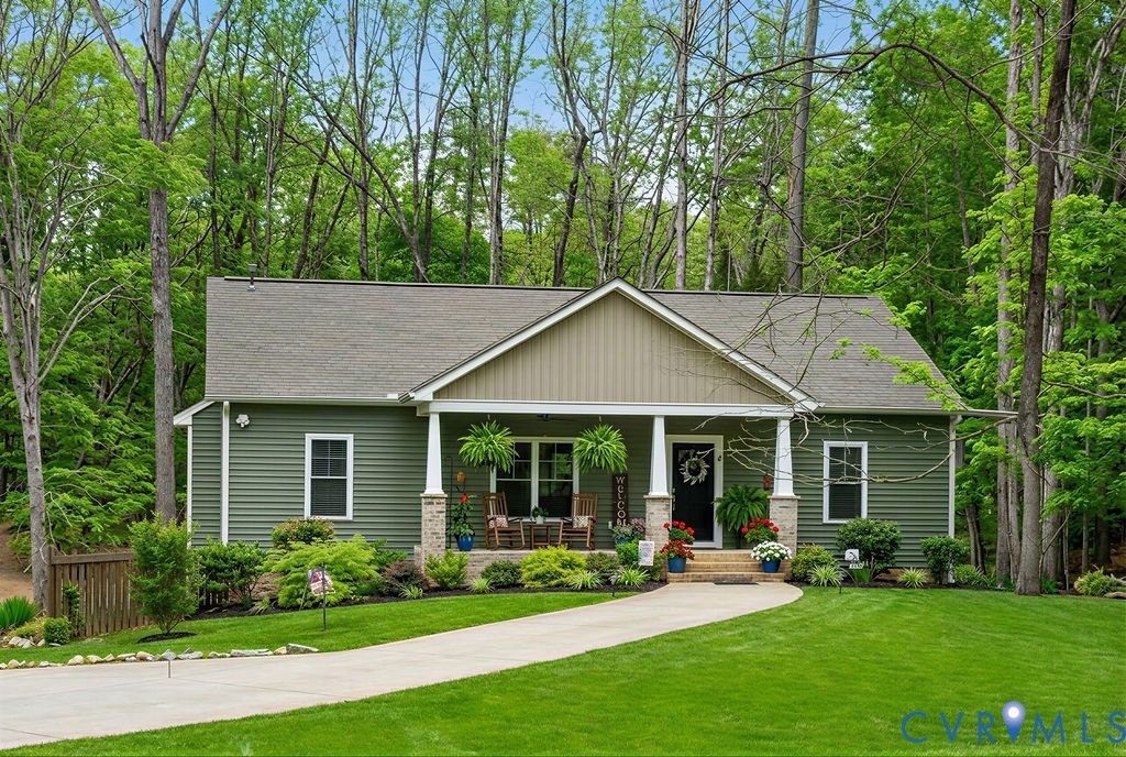 5670 Hickory St, Powhatan, VA 23139