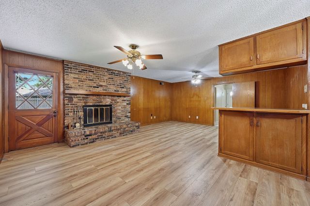 2506 Glen Court, Irving, TX 75062