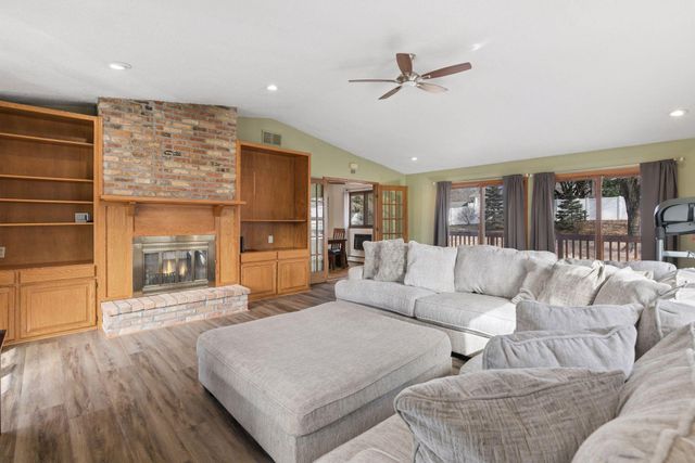 11205 River Hills Drive, Burnsville, MN 55337