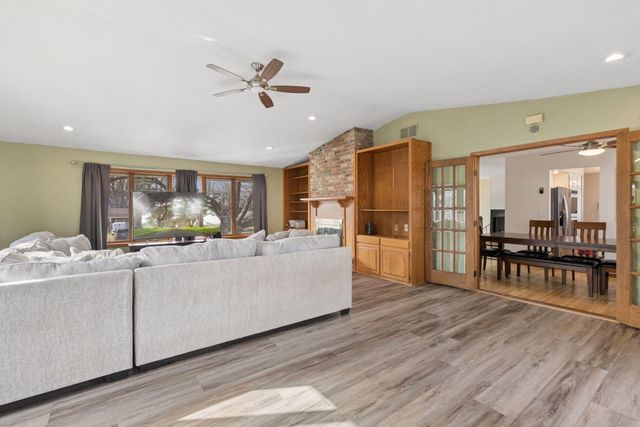 11205 River Hills Drive, Burnsville, MN 55337