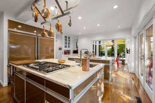 1125 West Roxbury Parkway, Brookline, MA 02467