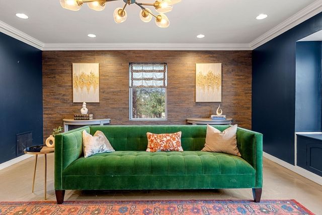 1125 West Roxbury Parkway, Brookline, MA 02467