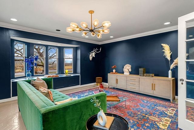 1125 West Roxbury Parkway, Brookline, MA 02467