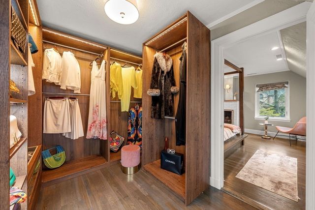 1125 West Roxbury Parkway, Brookline, MA 02467