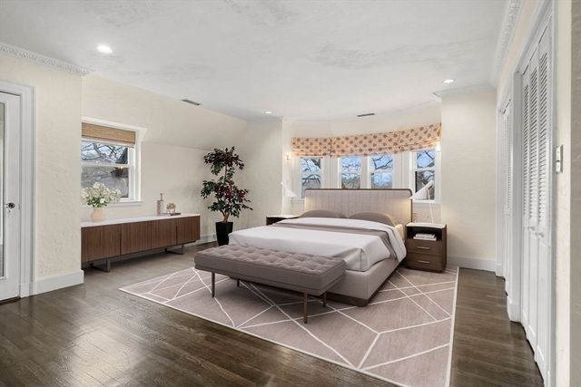 1125 West Roxbury Parkway, Brookline, MA 02467