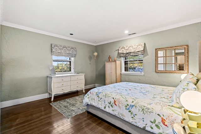 1125 West Roxbury Parkway, Brookline, MA 02467