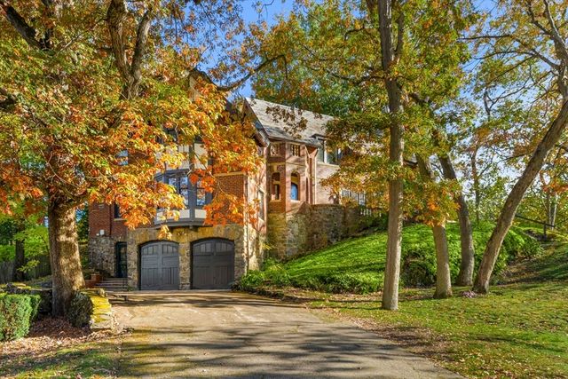 1125 West Roxbury Parkway, Brookline, MA 02467