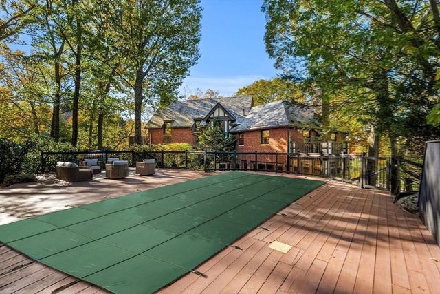 1125 West Roxbury Parkway, Brookline, MA 02467