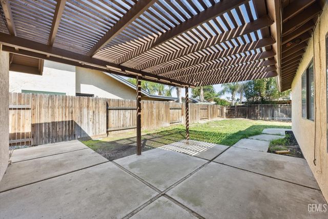 6916 Natchitoches Way, Bakersfield, CA 93309