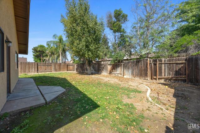 6916 Natchitoches Way, Bakersfield, CA 93309