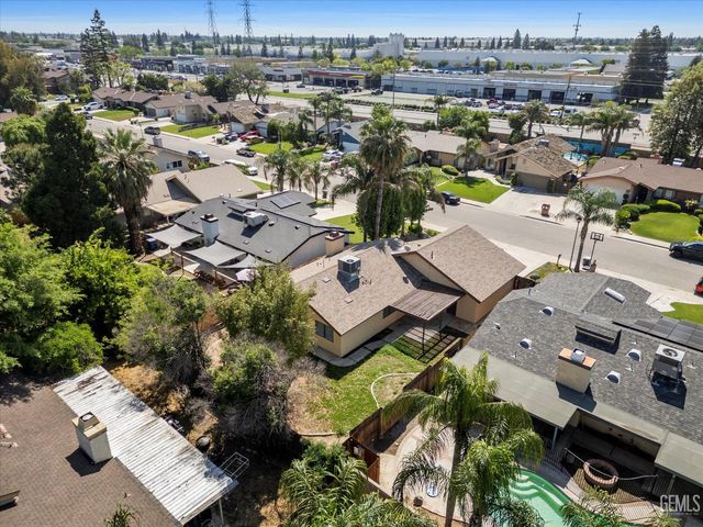 6916 Natchitoches Way, Bakersfield, CA 93309