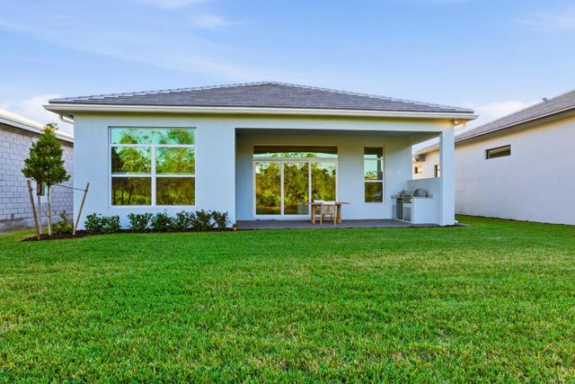 2929 SE Ashfield Drive, Port St. Lucie, Port St Lucie, FL 34984