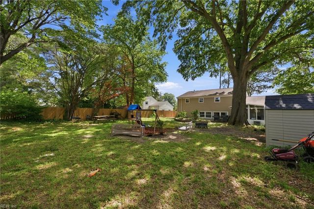 7717 Wildwood DR, Norfolk, VA 23518