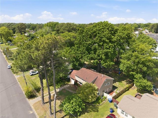 7717 Wildwood DR, Norfolk, VA 23518
