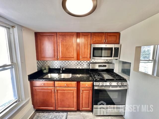 101 S Pine Avenue B, South Amboy, NJ 08879