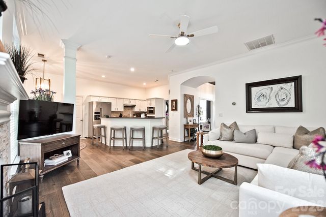 10912 Owl Nest Lane, Charlotte, NC 28277