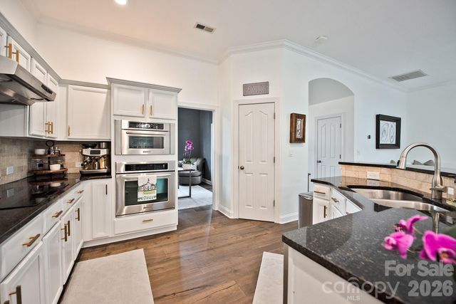 10912 Owl Nest Lane, Charlotte, NC 28277