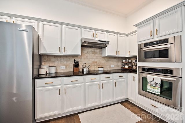10912 Owl Nest Lane, Charlotte, NC 28277