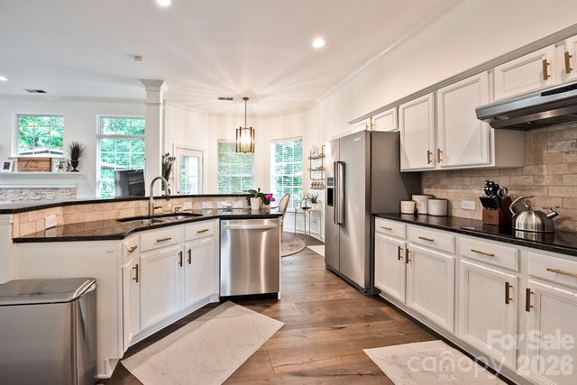 10912 Owl Nest Lane, Charlotte, NC 28277