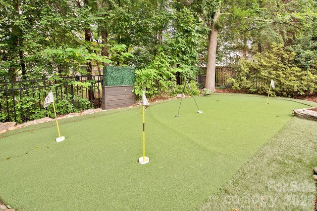 10912 Owl Nest Lane, Charlotte, NC 28277