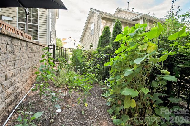 10912 Owl Nest Lane, Charlotte, NC 28277