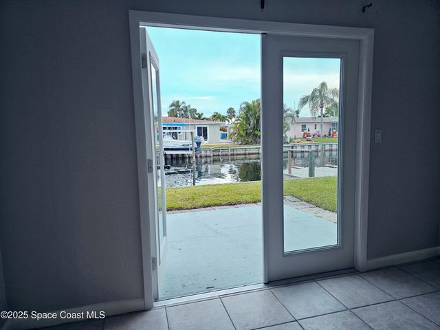 1735 E Central Avenue, Merritt Island, FL 32952