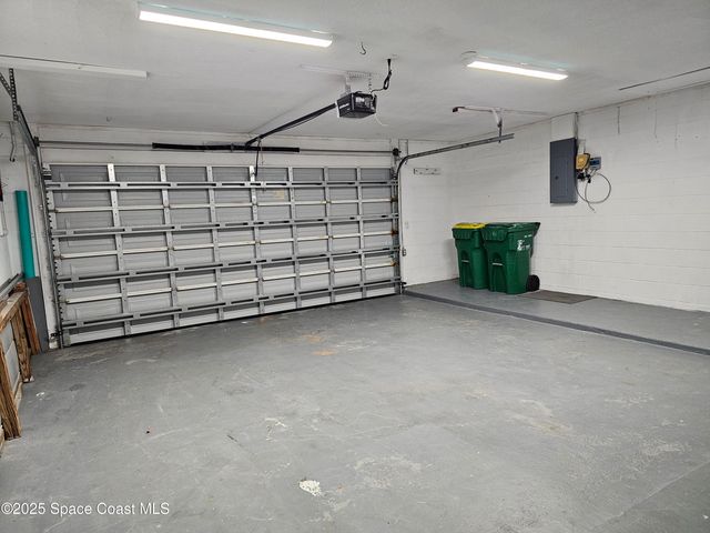 1735 E Central Avenue, Merritt Island, FL 32952