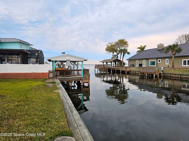 1735 E Central Avenue, Merritt Island, FL 32952