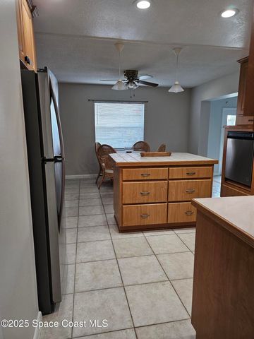 1735 E Central Avenue, Merritt Island, FL 32952