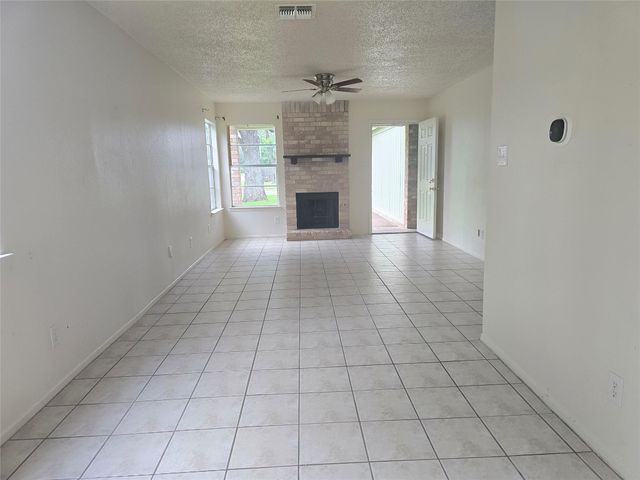 420 Vista West CT B, Bastrop, TX 78602