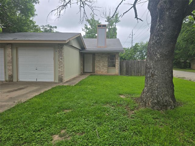 420 Vista West CT B, Bastrop, TX 78602