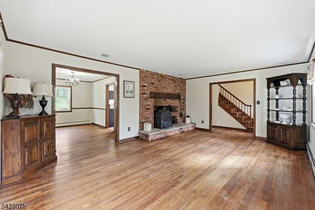 115 Upper Sunset Dr, Washington Twp., NJ 07853