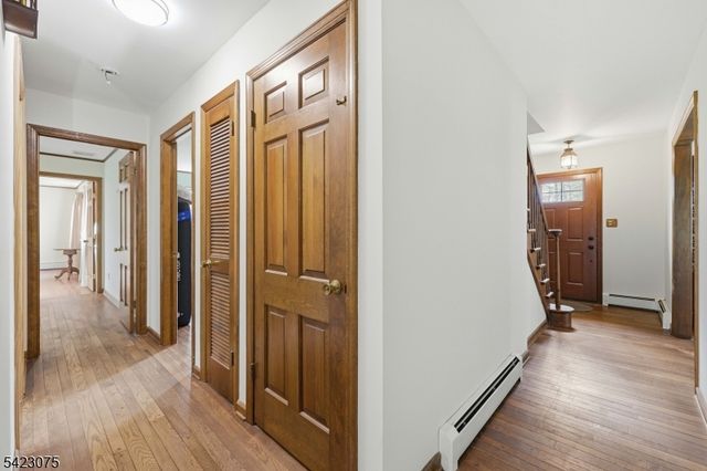 115 Upper Sunset Dr, Washington Twp., NJ 07853