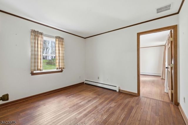 115 Upper Sunset Dr, Washington Twp., NJ 07853