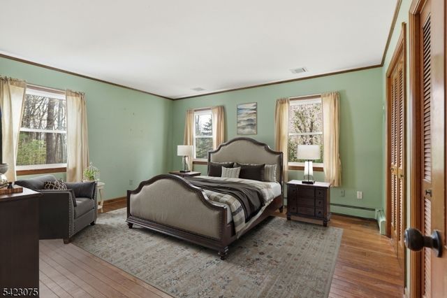 115 Upper Sunset Dr, Washington Twp., NJ 07853