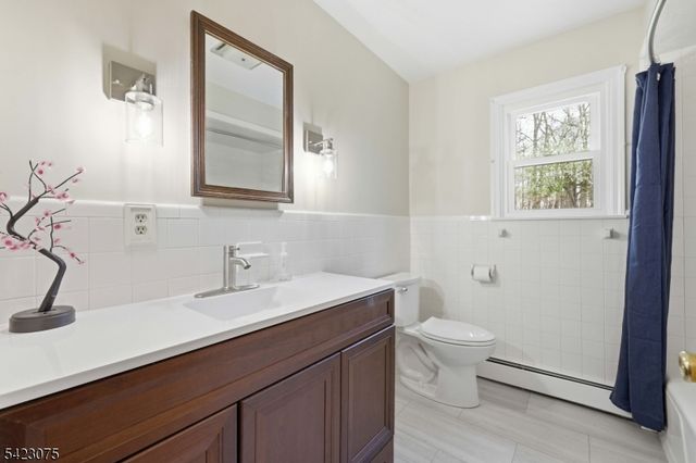 115 Upper Sunset Dr, Washington Twp., NJ 07853