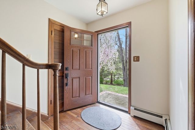 115 Upper Sunset Dr, Washington Twp., NJ 07853