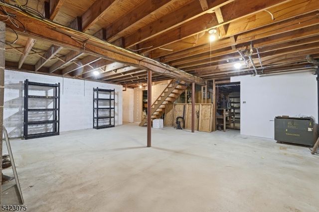 115 Upper Sunset Dr, Washington Twp., NJ 07853