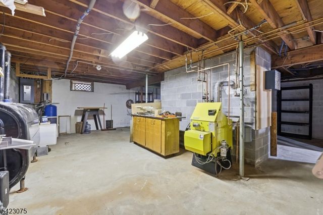 115 Upper Sunset Dr, Washington Twp., NJ 07853