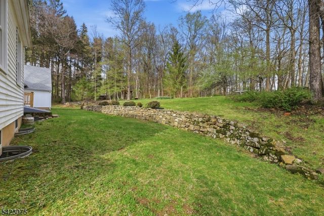 115 Upper Sunset Dr, Washington Twp., NJ 07853