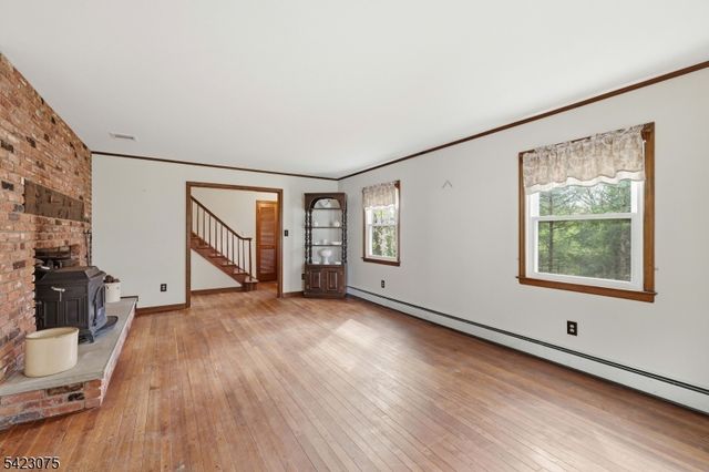 115 Upper Sunset Dr, Washington Twp., NJ 07853